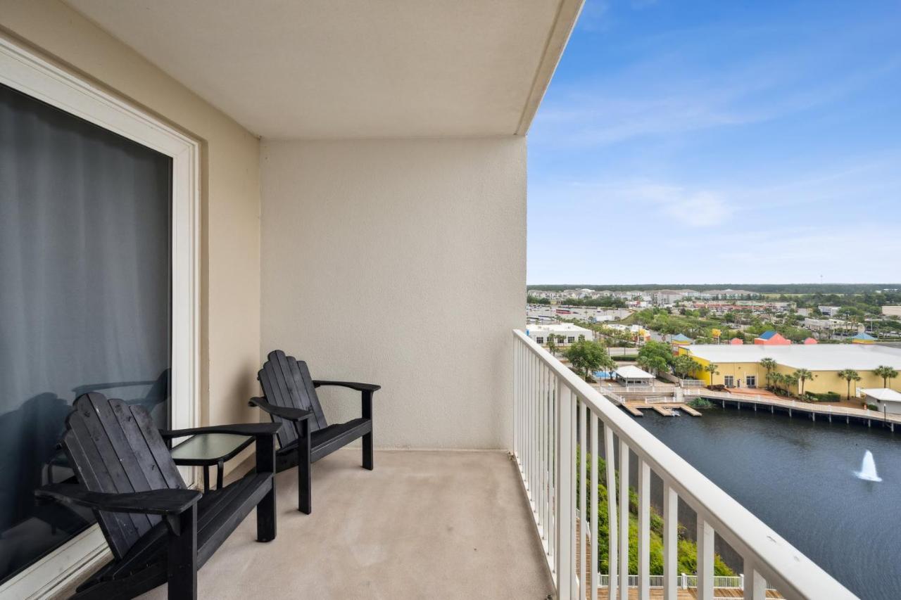 Laketown Wharf #828 By Nautical