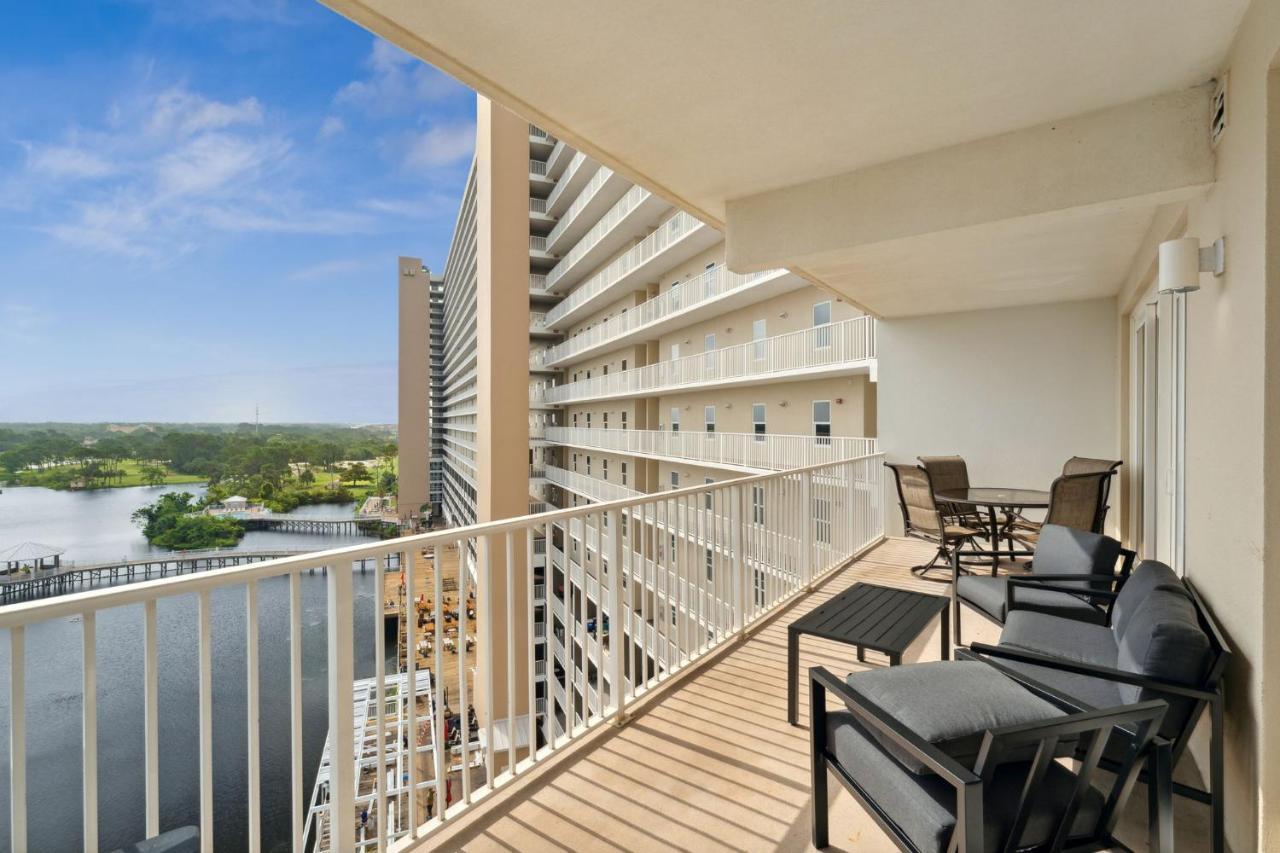 Laketown Wharf #828 By Nautical